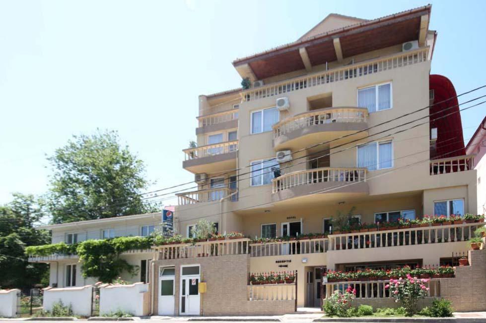 Hotel Dynes Eforie Nord Buitenkant foto