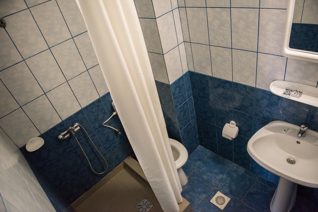 Hotel Dynes Eforie Nord Buitenkant foto